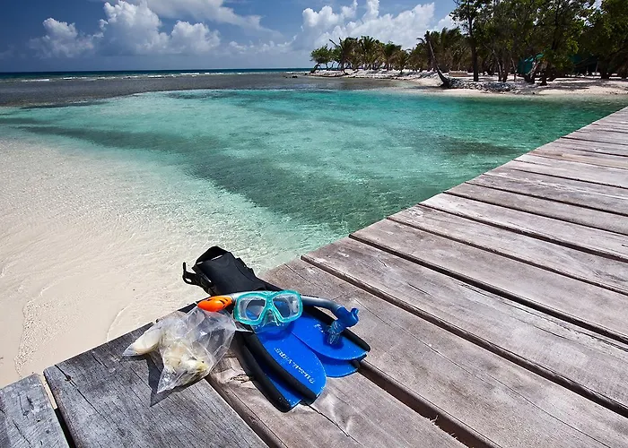 Pelican Reef Hotel *