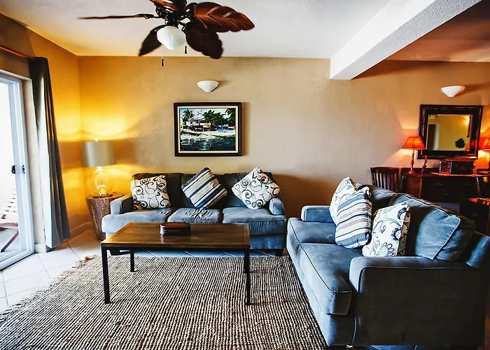 Pelican Reef Hotel