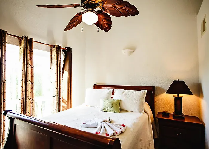 Pelican Reef Hotel